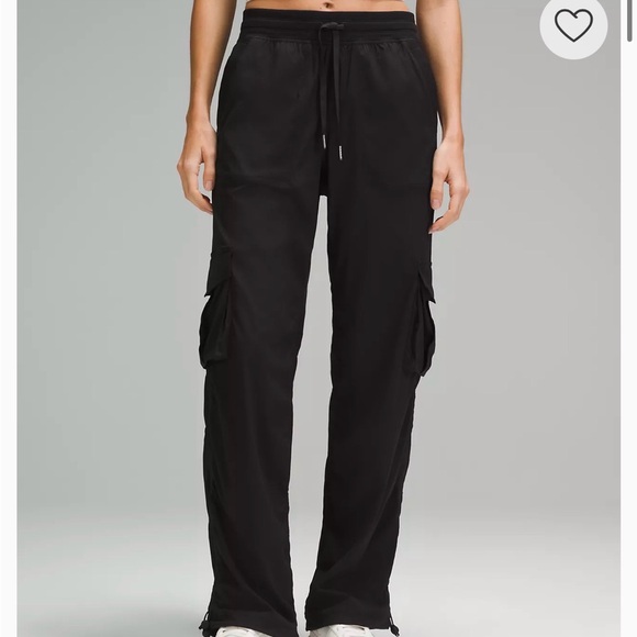 Lululemon Dance Studio Relaxed-Fit Mid-Rise Cargo Pant - Picture 2 of 7